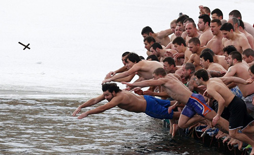 Picture 4 of Customary bathing nude in countries