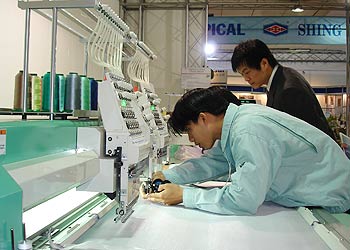 Picture 1 of Cutting machine Gerbercutter Z7 saves 10% of materials