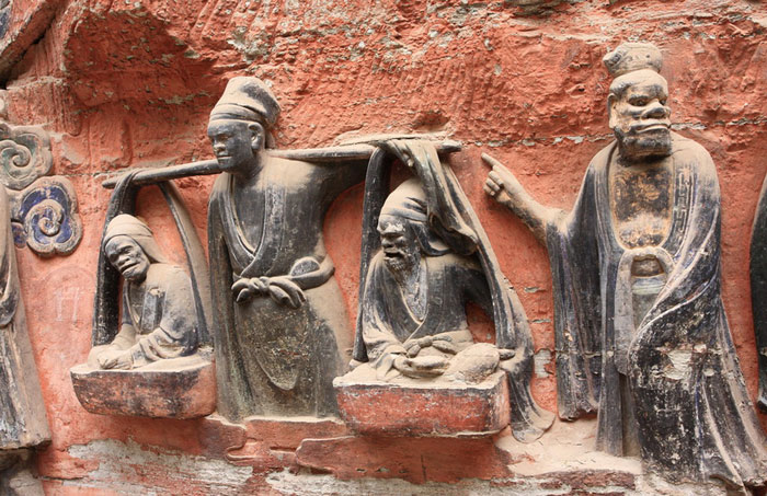 Picture 11 of Da Tuc stone carvings