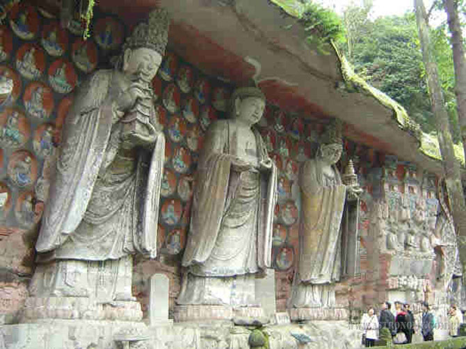 Picture 7 of Da Tuc stone carvings