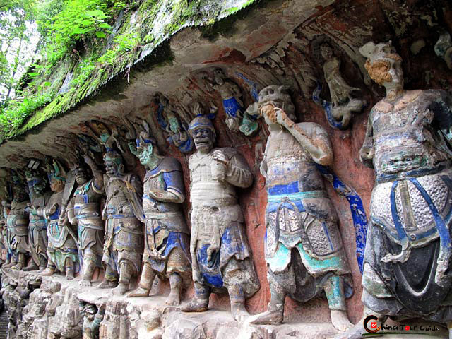 Picture 9 of Da Tuc stone carvings