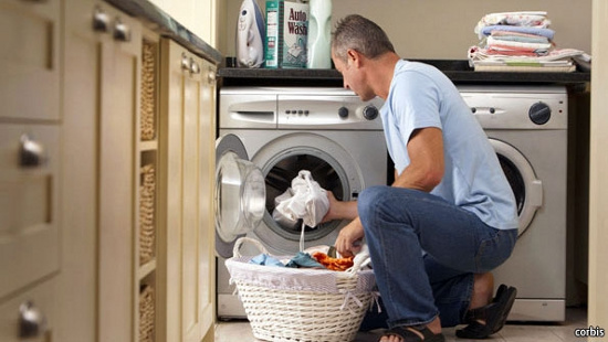 Dad makes it easy to succeed in housework and girls images 1
