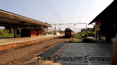 Picture 1 of Dangerous that no one knows because the fault waiting for the train is not correct