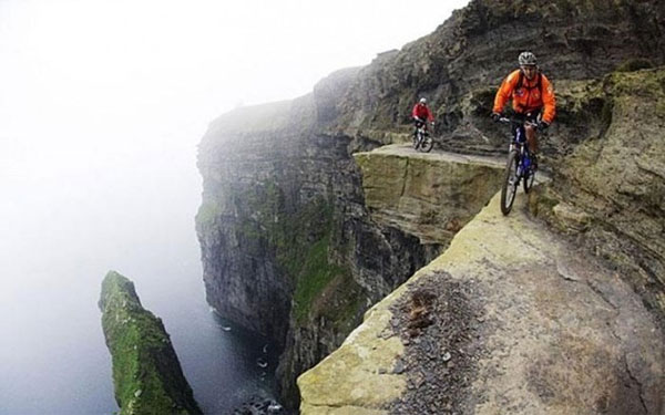 Picture 3 of Dangerous travel routes that few dare to try