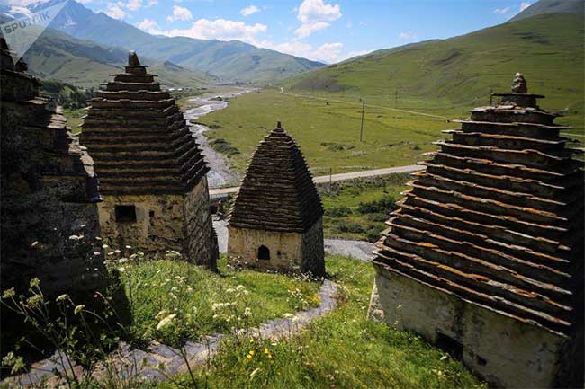 Picture 9 of 'Dead city' in Russia with 10,000 remains from the Middle Ages