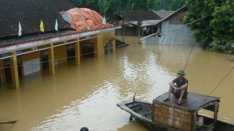 Picture 3 of Dead, missing because the flood rose to 66 people