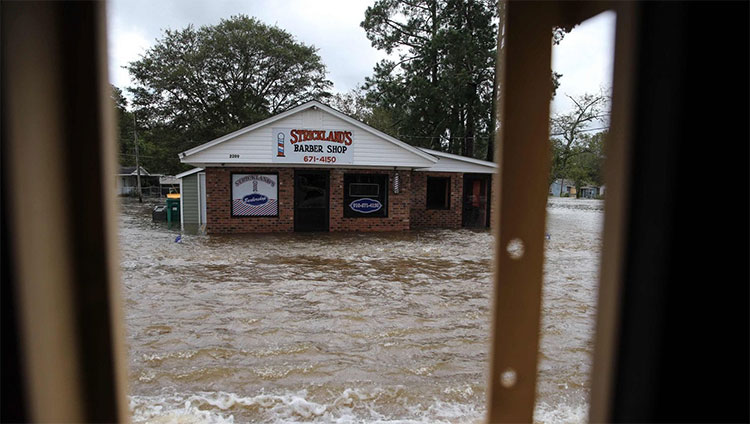 Picture 2 of Deadly dangers inside the floodwaters after super typhoon Florence