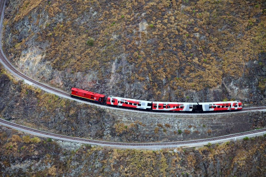 Picture 8 of Death railway in Ecuador