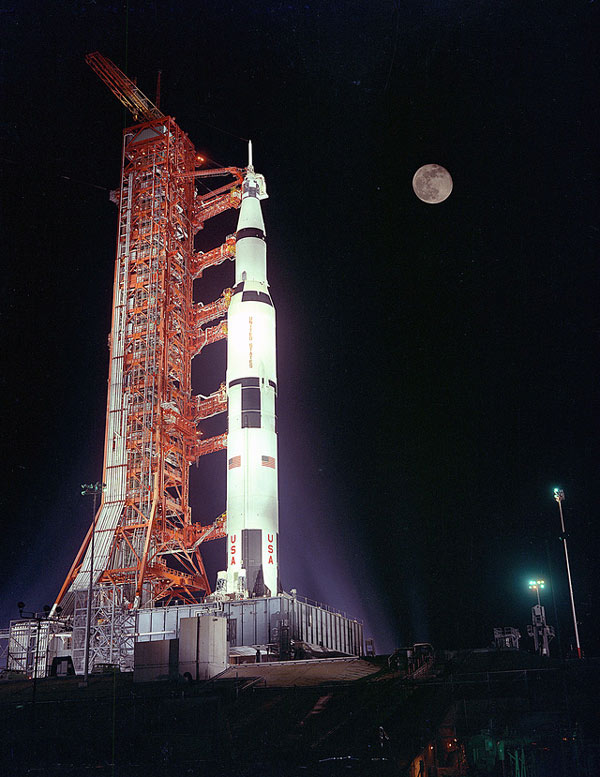 December 7, 1972 - Apollo 17 Becomes The Last Mission To Bring People ...