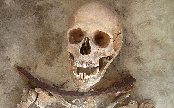 Picture 2 of Decode the grave 'vampire' in Poland