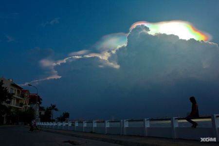 Picture 3 of Decode the 'mystical' thing in the sky of Vietnam