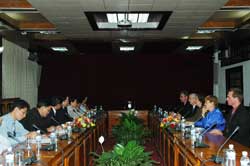 Picture 1 of Deputy Minister Le Dinh Tien received the Delegation of International Atomic Energy Agency (IAEA)