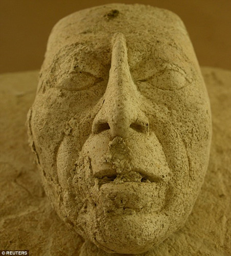 Picture 2 of Detect tremors about Pacal the Great Mayan