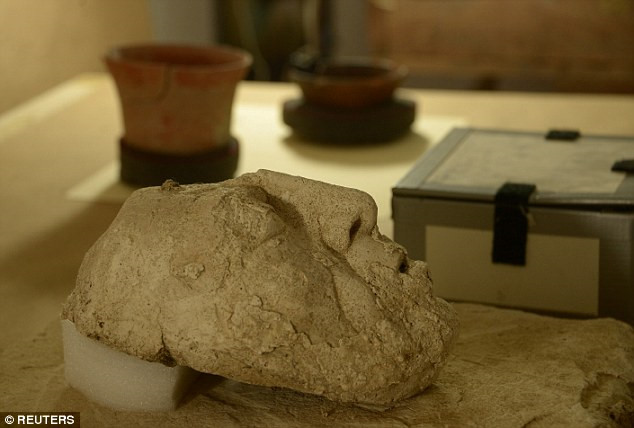 Picture 3 of Detect tremors about Pacal the Great Mayan