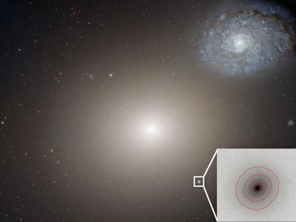 Picture 1 of Detecting a black hole