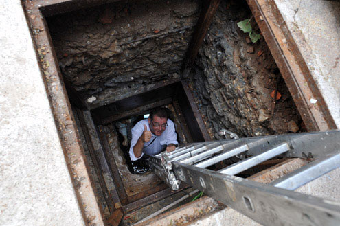 Picture 3 of Detecting a shelter in a 5-star hotel between the capital