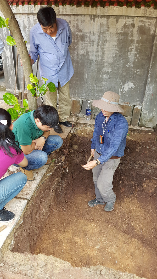 Picture 3 of Detecting strange ground in archaeological area to find King Quang Trung's grave