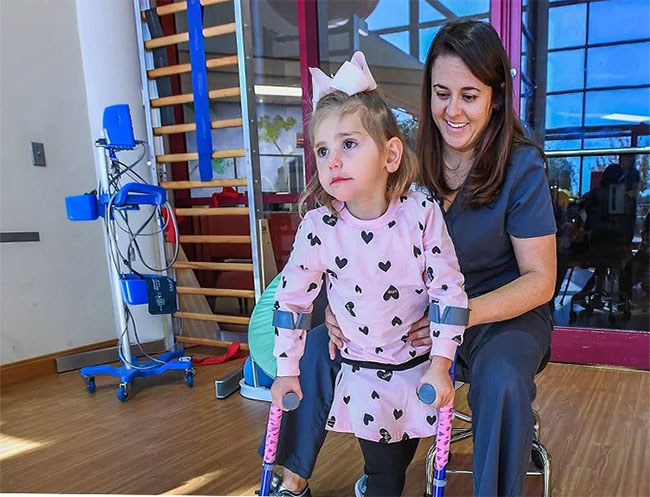 Picture 1 of Detecting viruses that cause children with acute myelitis