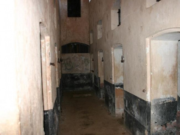 Picture 4 of Devil Island - 'earthly hell' with 70,000 people came but only 2 people returned