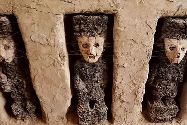 Picture 1 of Discover 19 mysterious ancient statues in the clay city