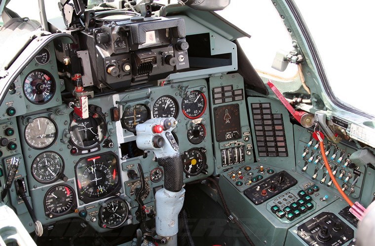 Picture 8 of Discover the features of Su-22 aircraft falling near Phu Quy island