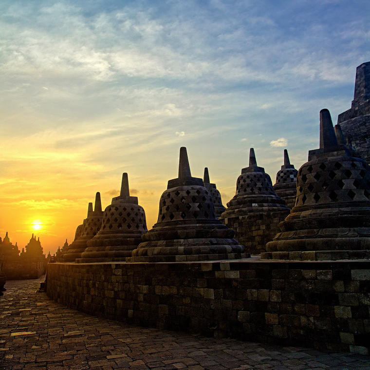 Picture 17 of Discover the greatest Buddhist wonder in the world