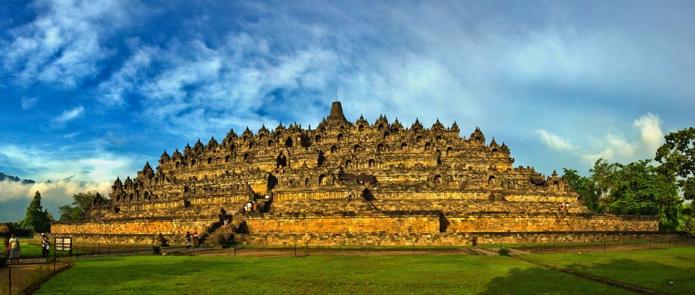 Picture 2 of Discover the greatest Buddhist wonder in the world