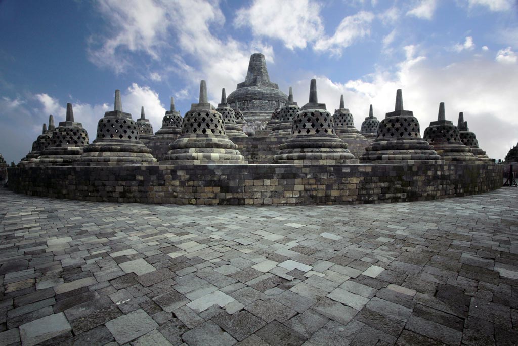 Picture 7 of Discover the greatest Buddhist wonder in the world