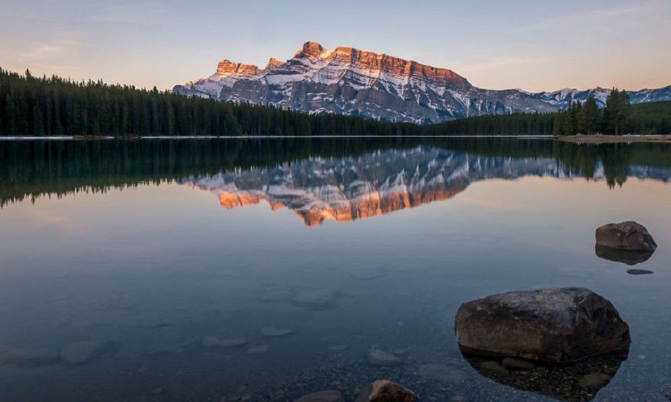 Picture 9 of Discover the majestic nature of a peaceful Canadian country