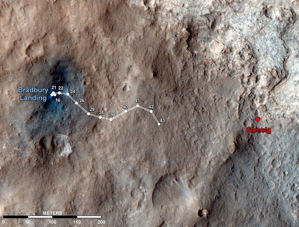 Picture 2 of Discover the mysterious 'pyramid' stone on Red planet
