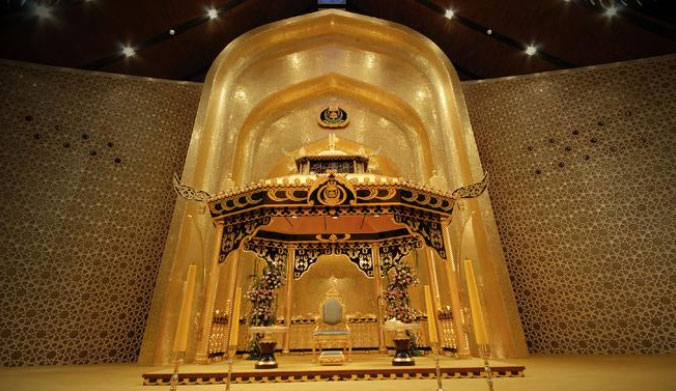 Picture 6 of Discover the world's largest gold-plated palace of the king of Brunei