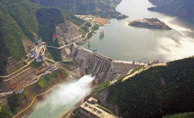 Discover the world's largest hydroelectric dam