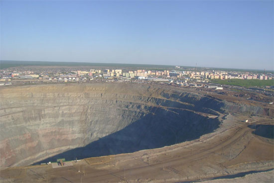 Picture 5 of Discover the world's second largest giant diamond mine