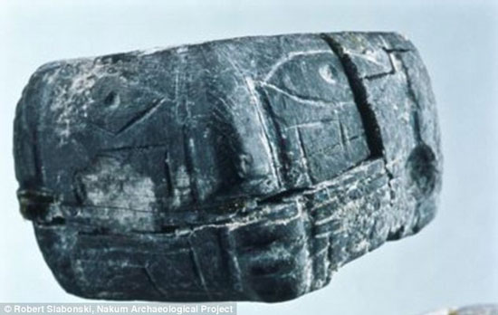 Picture 4 of Discovered 2000-year-old Queen Maya skeleton