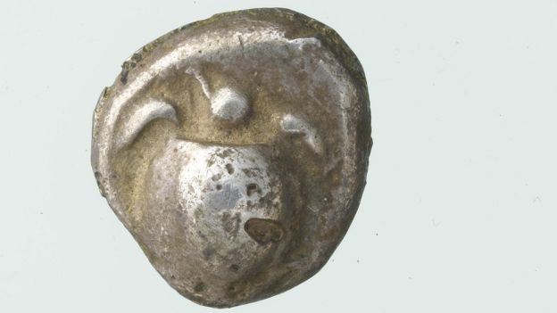 Picture 5 of Discovered 2,500-year-old treasure in a place no one expected in the old castle