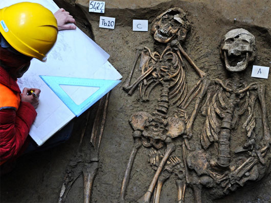 Picture 2 of Discovered 60 4th century human skeletons in Italy