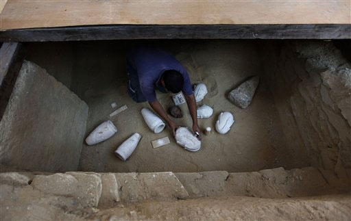 Picture 7 of Discovered a 4,300-year double grave