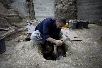 Picture 1 of Discovered an ancient tank of 1,800 years in Jerusalem