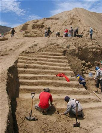 Picture 2 of Discovered an ancient temple of 4,000 years in Peru