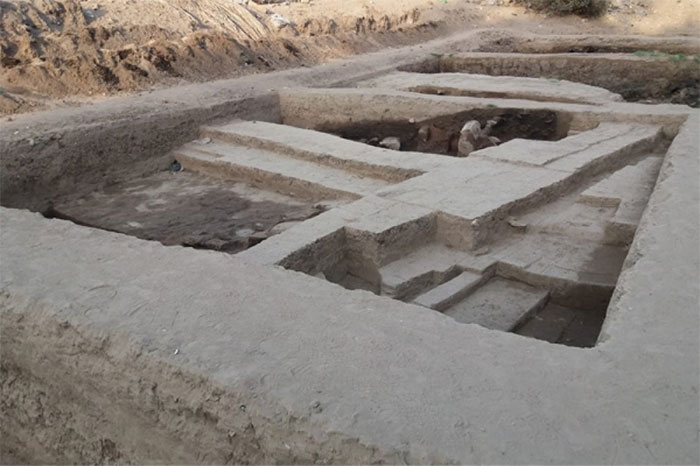 Picture 2 of Discovered the 4,000-year-old stone slabs carving Atum