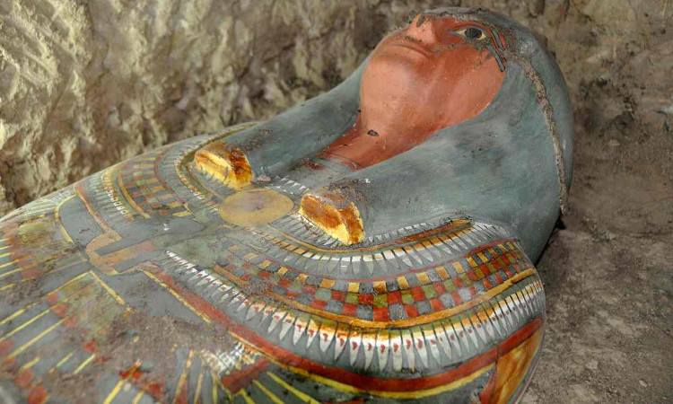 Picture 1 of Discovered the ancient Egyptian mummy almost intact