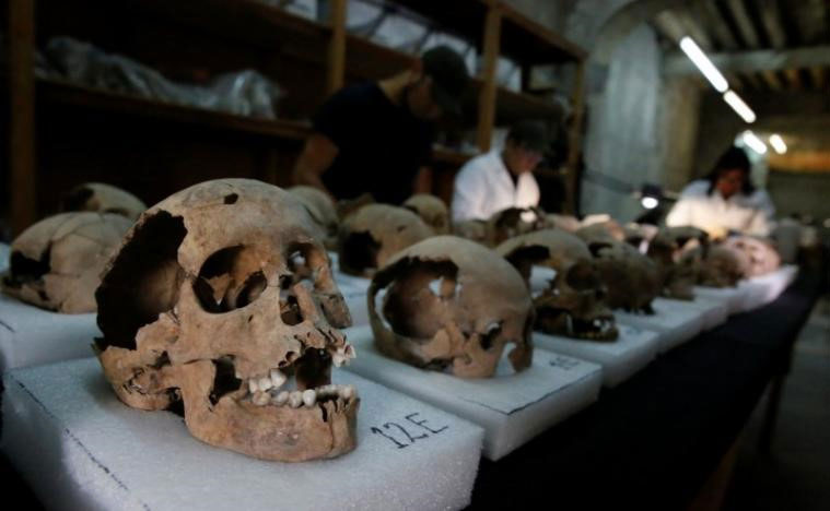 Picture 4 of Discovered the mysterious skull tower of the Aztecs