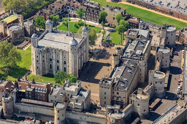 Picture 1 of Discovered woman was 'sealed' in mortar Tower of London 5 centuries