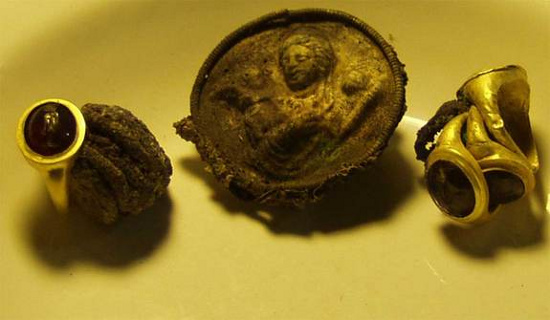 Picture 2 of Discovering a 2,000-year-old treasure at the ancient fortress