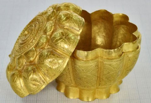 Picture 2 of Discovering extremely rare gold treasures in the Tran dynasty