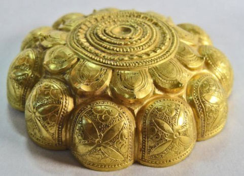 Picture 3 of Discovering extremely rare gold treasures in the Tran dynasty