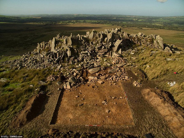 Picture 2 of Discovering more mysteries in ancient stone dumps Stonehenge 5,000 years in England