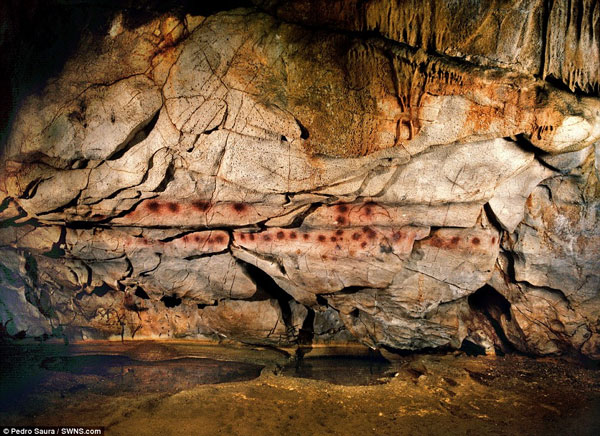 Picture 1 of Discovery of art caves near 50000 years old