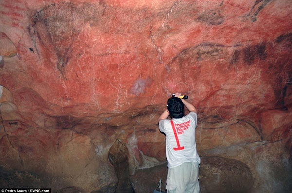 Picture 3 of Discovery of art caves near 50000 years old
