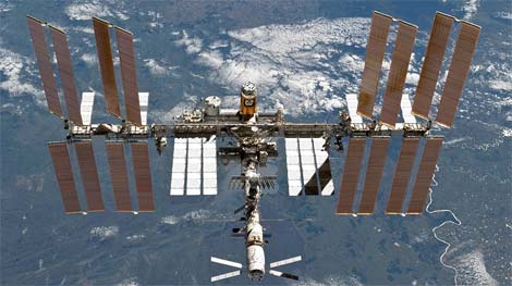 Picture 8 of Discovery ship returned to Motherland safely